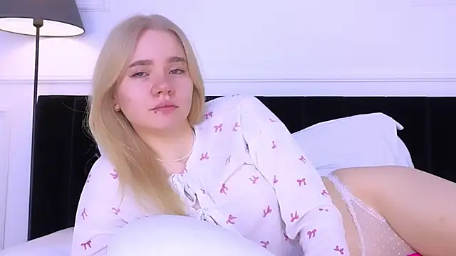ANNABELLE LU online show from October 15, 2:21 am