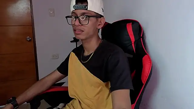 sung yol online show from March 8, 7:39 pm