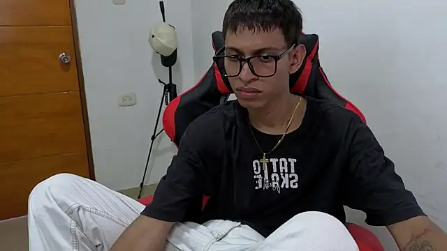 sung yol online show from March 24, 3:12 pm