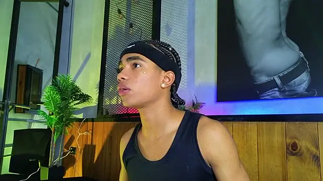 AlanCutee online show from March 6, 2:12 pm