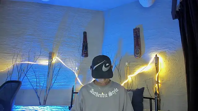 AlanCutee online show from April 5, 7:53 pm