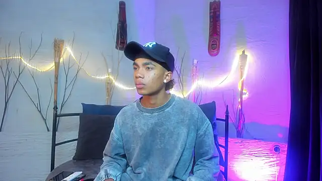 AlanCutee online show from February 10, 12:15 pm