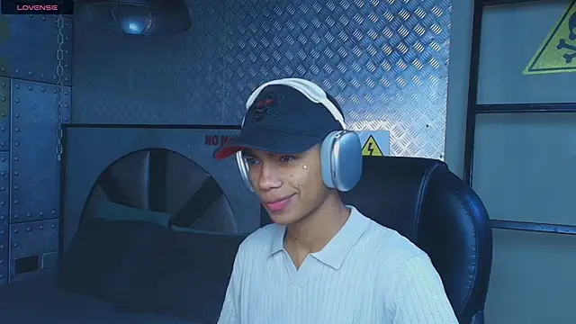 AlanCutee online show from December 22, 11:43 am