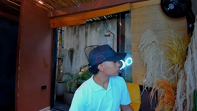 AlanCutee online show from December 20, 1:58 pm