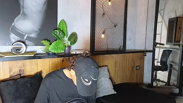 AlanCutee online show from April 16, 12:39 pm