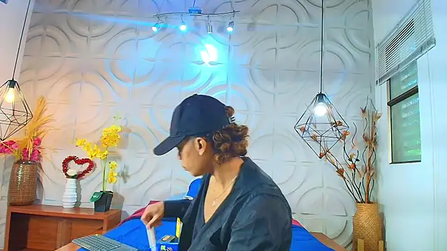 AlanCutee online show from June 1, 12:49 pm