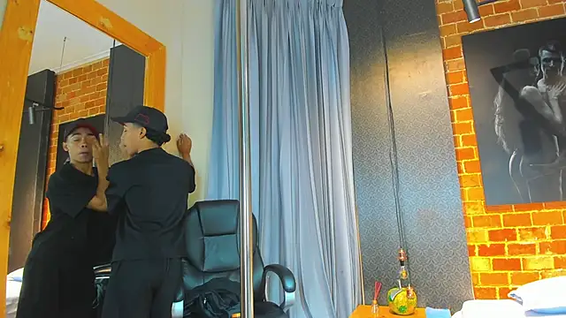 AlanCutee online show from November 18, 11:35 am