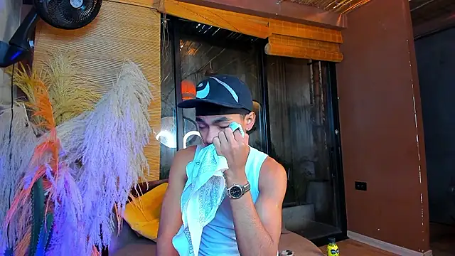 AlanCutee online show from January 15, 11:46 am