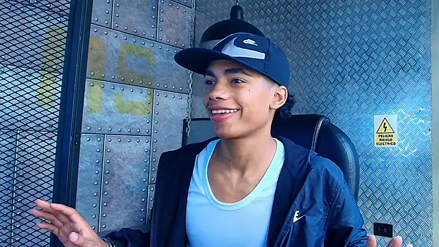 AlanCutee online show from October 21, 12:26 pm