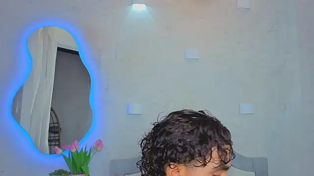 AlanCutee online show from May 25, 4:01 am