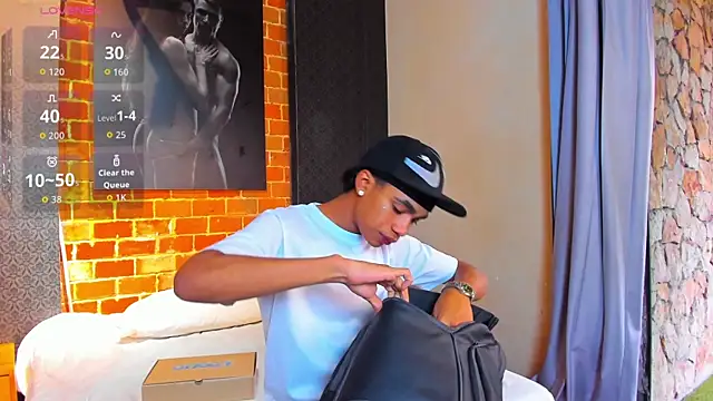 AlanCutee online show from January 11, 8:05 pm