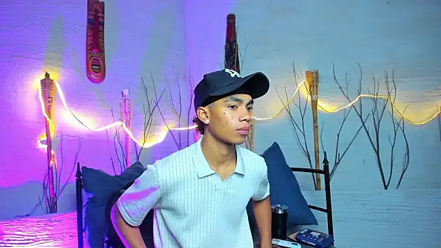 AlanCutee online show from February 12, 11:54 am