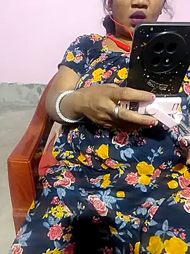 Cute-Swewty online show from October 28, 2:49 pm