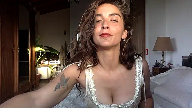 venuslibre online show from May 6, 8:13 pm