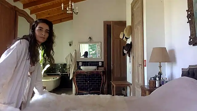 venuslibre online show from February 28, 1:00 pm