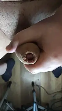 Snapshot of TobyDick13 chatting on November 2, 2:05 am TobyDick13 online show from November 2, 2:05 am