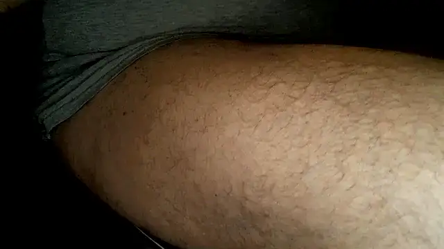 Snapshot of TobyDick13 chatting on November 25, 2:23 am TobyDick13 online show from November 25, 2:23 am