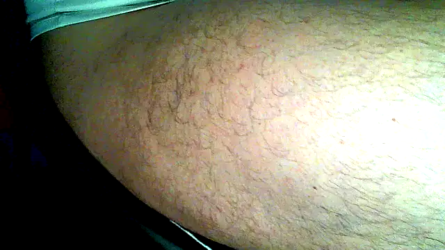 Snapshot of TobyDick13 chatting on May 18, 4:40 am TobyDick13 online show from May 18, 4:40 am