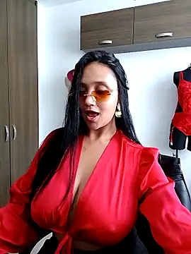 Esmeralda333 online show from October 19, 1:47 pm