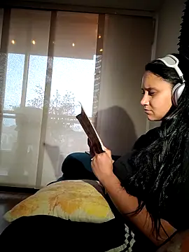 Esmeralda333 online show from February 24, 11:44 am