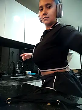 Esmeralda333 online show from February 23, 12:50 pm