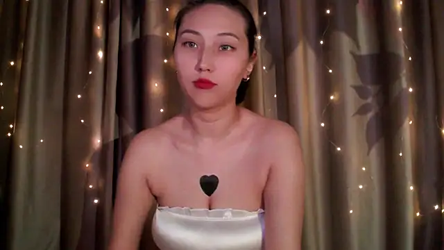 Ray Ayanami online show from December 19, 1:42 am