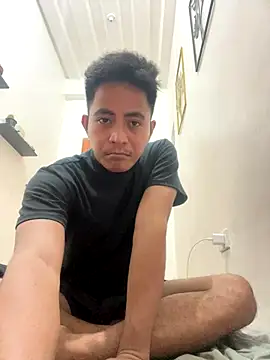 Snapshot of Lloyd_wintours chatting on November 24, 4:07 pm Lloyd wintours online show from November 24, 4:07 pm