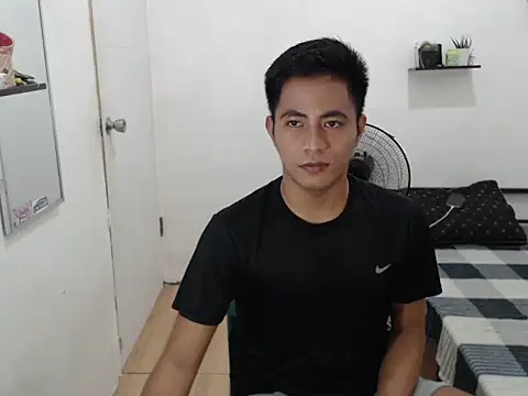 Snapshot of Lloyd_wintours chatting on October 28, 4:50 pm Lloyd wintours online show from October 28, 4:50 pm