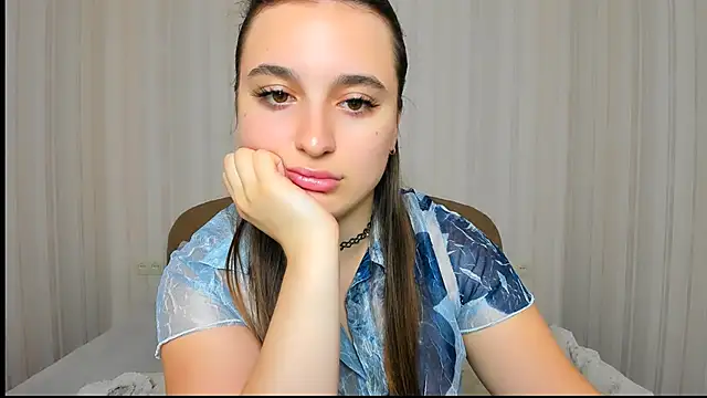 Daria de luxe online show from November 17, 7:45 am