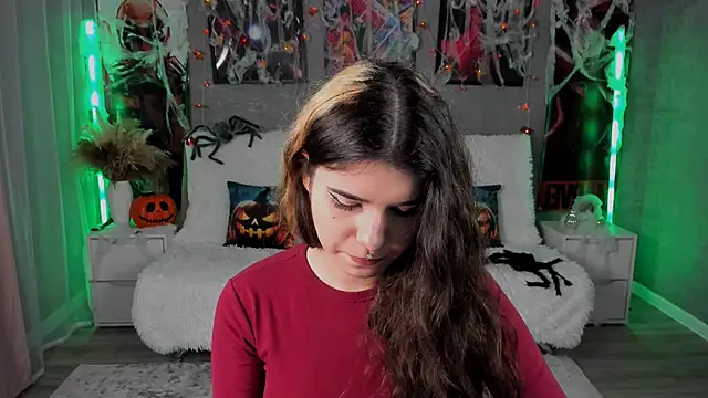 AnoraDark online show from October 14, 9:25 pm