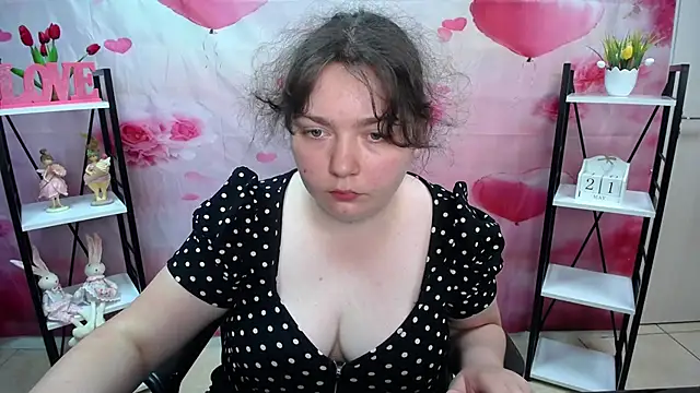 Snapshot of NeonilaLisova chatting on May 21, 11:07 am NeonilaLisova online show from May 21, 11:07 am