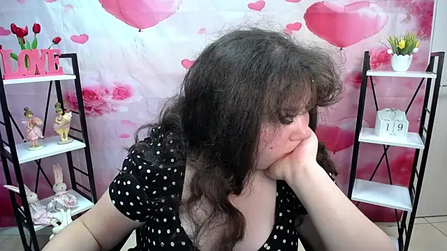 Snapshot of NeonilaLisova chatting on May 19, 11:06 am NeonilaLisova online show from May 19, 11:06 am