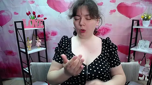 NeonilaLisova online show from April 16, 5:08 am