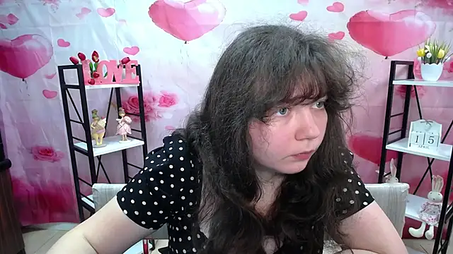 NeonilaLisova online show from April 15, 11:16 am