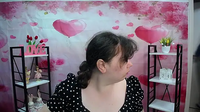Snapshot of NeonilaLisova chatting on April 24, 5:09 am NeonilaLisova online show from April 24, 5:09 am