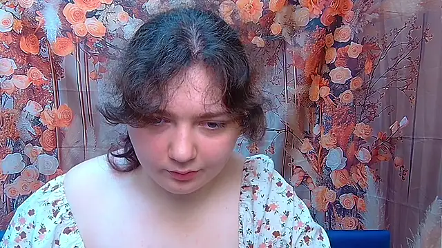 NeonilaLisova online show from November 22, 6:23 am