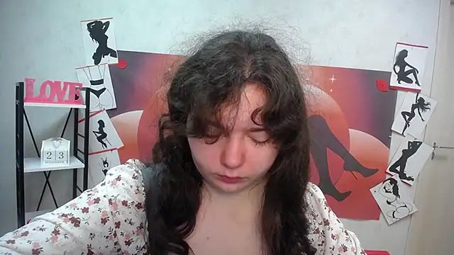 NeonilaLisova online show from November 28, 6:13 am