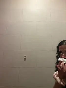 Snapshot of vixxnovalee chatting on February 1, 6:55 am vixxnovalee online show from February 1, 6:55 am