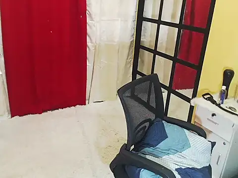 Snapshot of Hunky_paul chatting on October 11, 9:49 pm Hunky paul online show from October 11, 9:49 pm