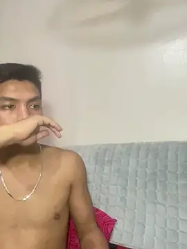 Snapshot of Hunky_paul chatting on July 16, 2:03 pm Hunky paul online show from July 16, 2:03 pm