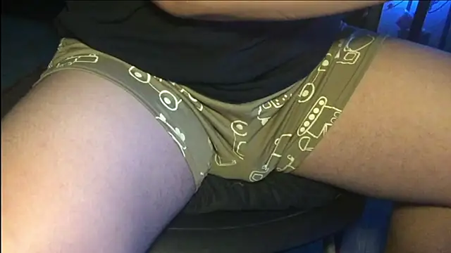 MinhTuan2002 online show from November 23, 8:19 pm