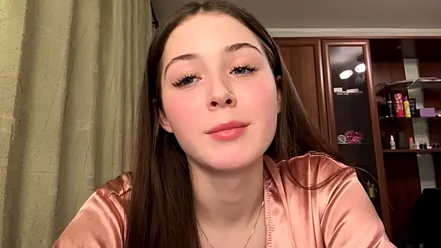 Adel strongwoman online show from March 31, 5:15 pm