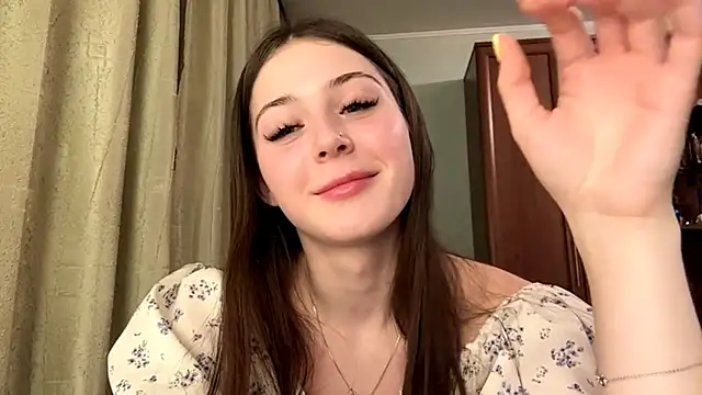 Adel strongwoman online show from April 9, 6:25 pm