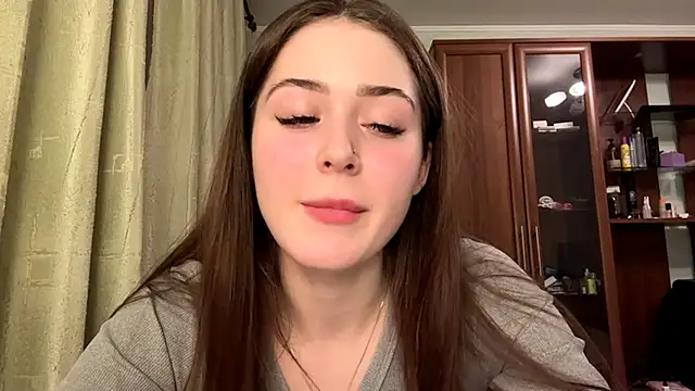 Adel strongwoman online show from March 18, 7:37 pm