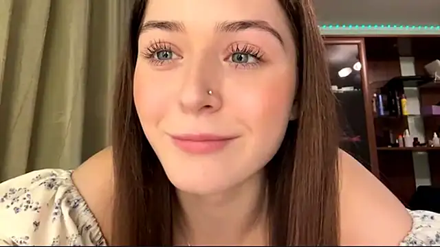 Adel strongwoman online show from December 5, 5:11 pm