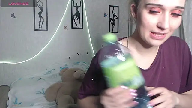 sweetest-cherry online show from October 15, 5:10 pm