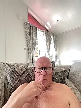 philefc online show from April 7, 11:01 am