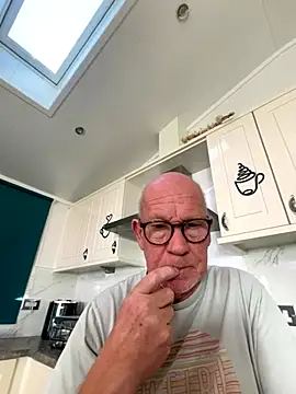 philefc online show from October 28, 9:41 am