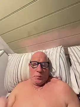 Snapshot of philefc chatting on February 15, 10:20 pm philefc online show from February 15, 10:20 pm