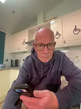 philefc online show from November 12, 12:53 pm